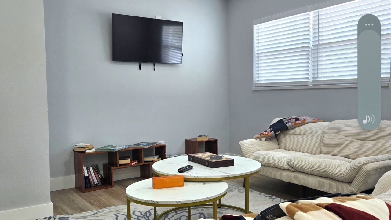 Photo of Livingroom in Bayshore Gardens