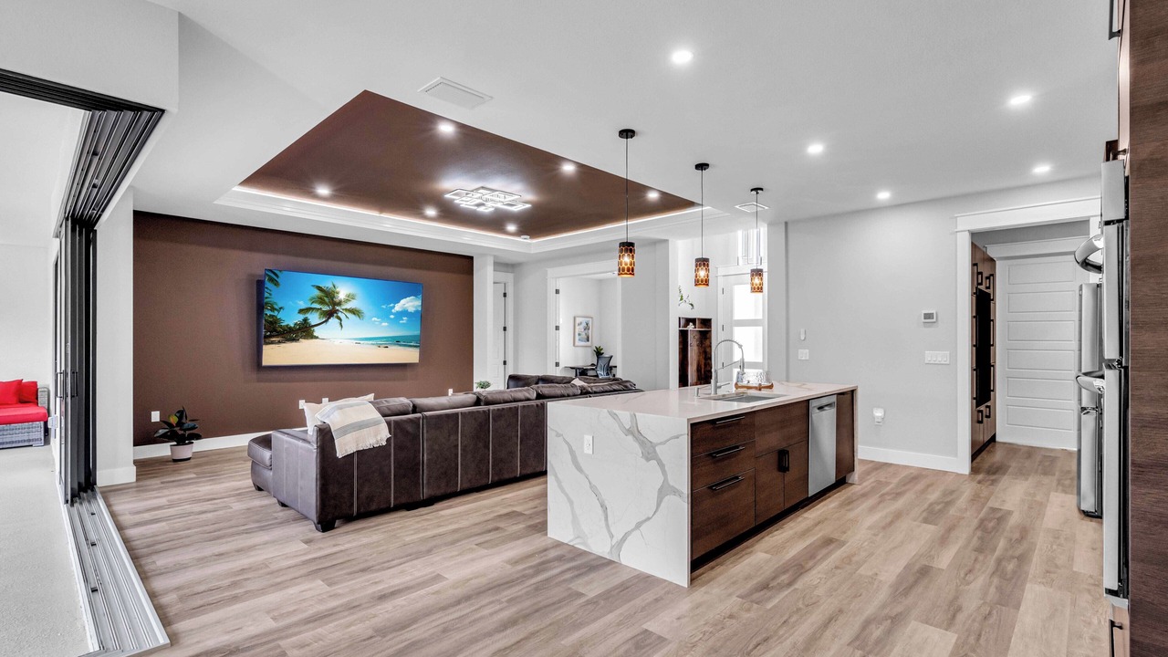 Photo of Livingroom in Englewood East