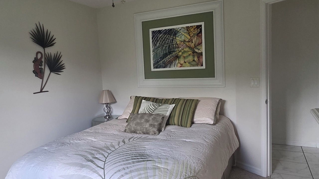 Photo of Bedroom in Englewood East