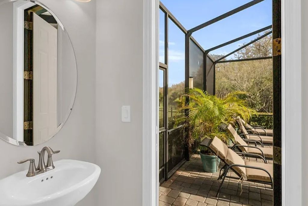 Photo of Bathroom in River Hall