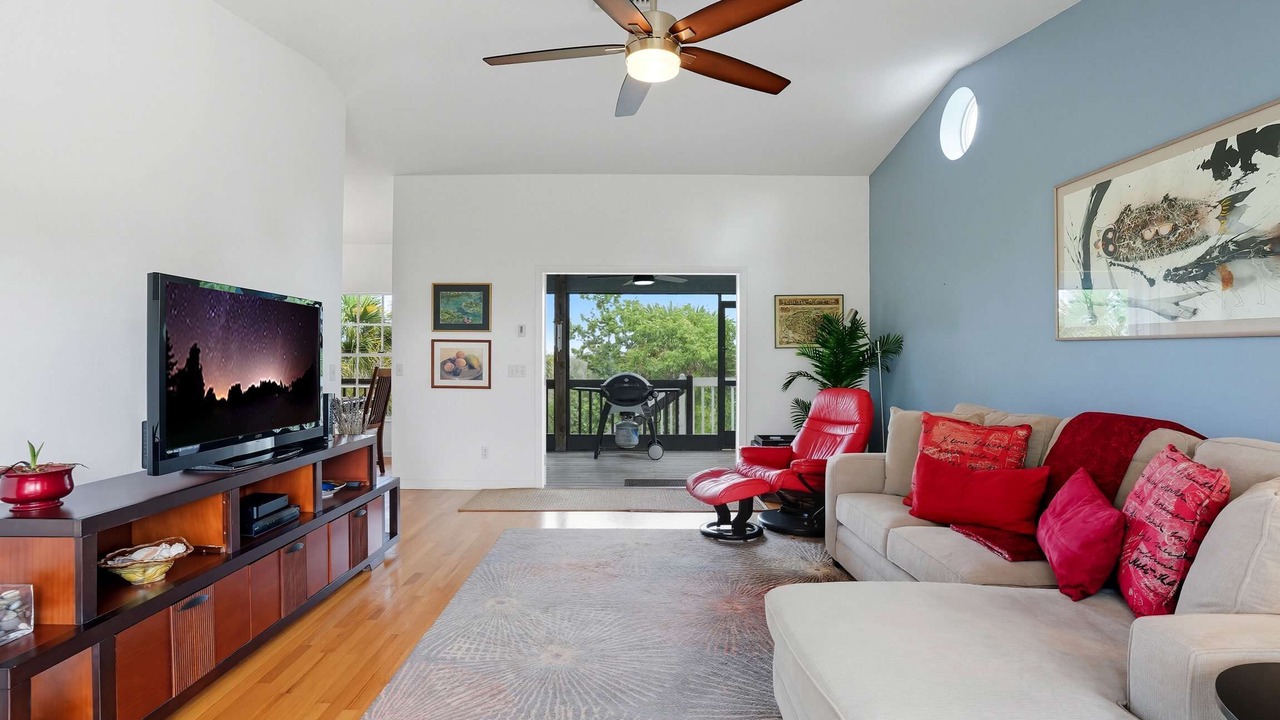 Photo of Livingroom in Gumbo Limbo