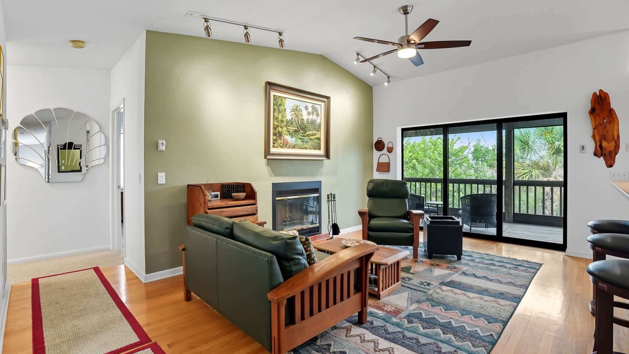 Photo of Livingroom in Gumbo Limbo
