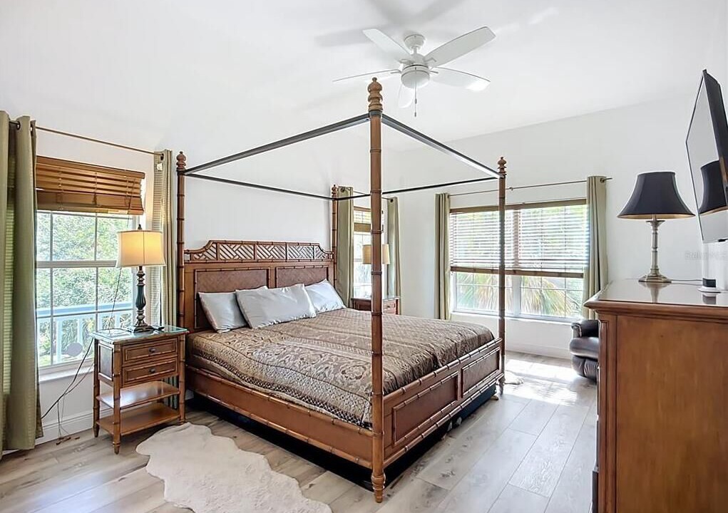 Photo of Bedroom in Bayshore Gardens