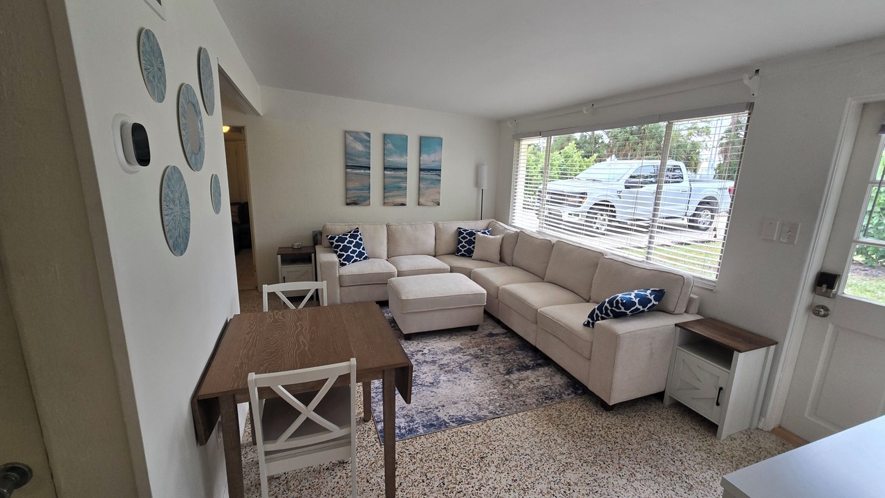 Photo of Livingroom in Englewood