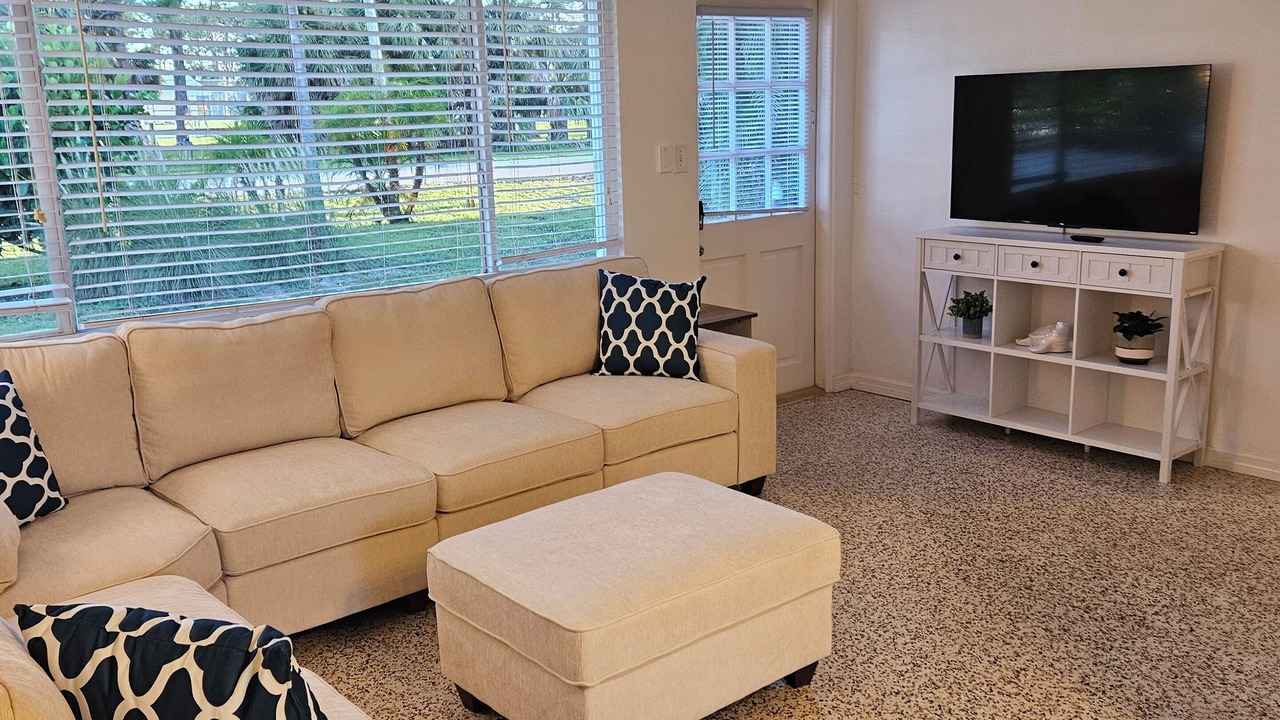 Photo of Livingroom in Englewood