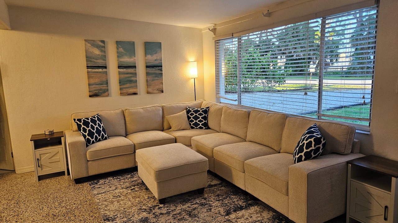 Photo of Livingroom in Englewood