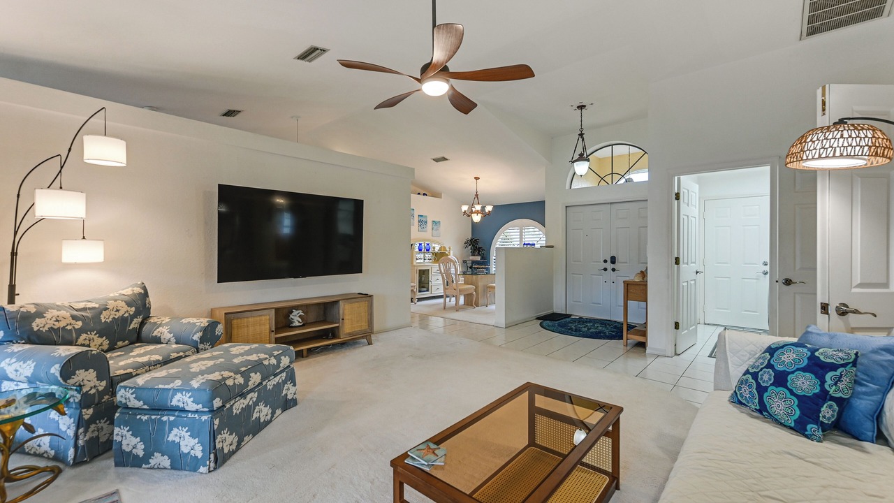Photo of Livingroom in Trafalgar