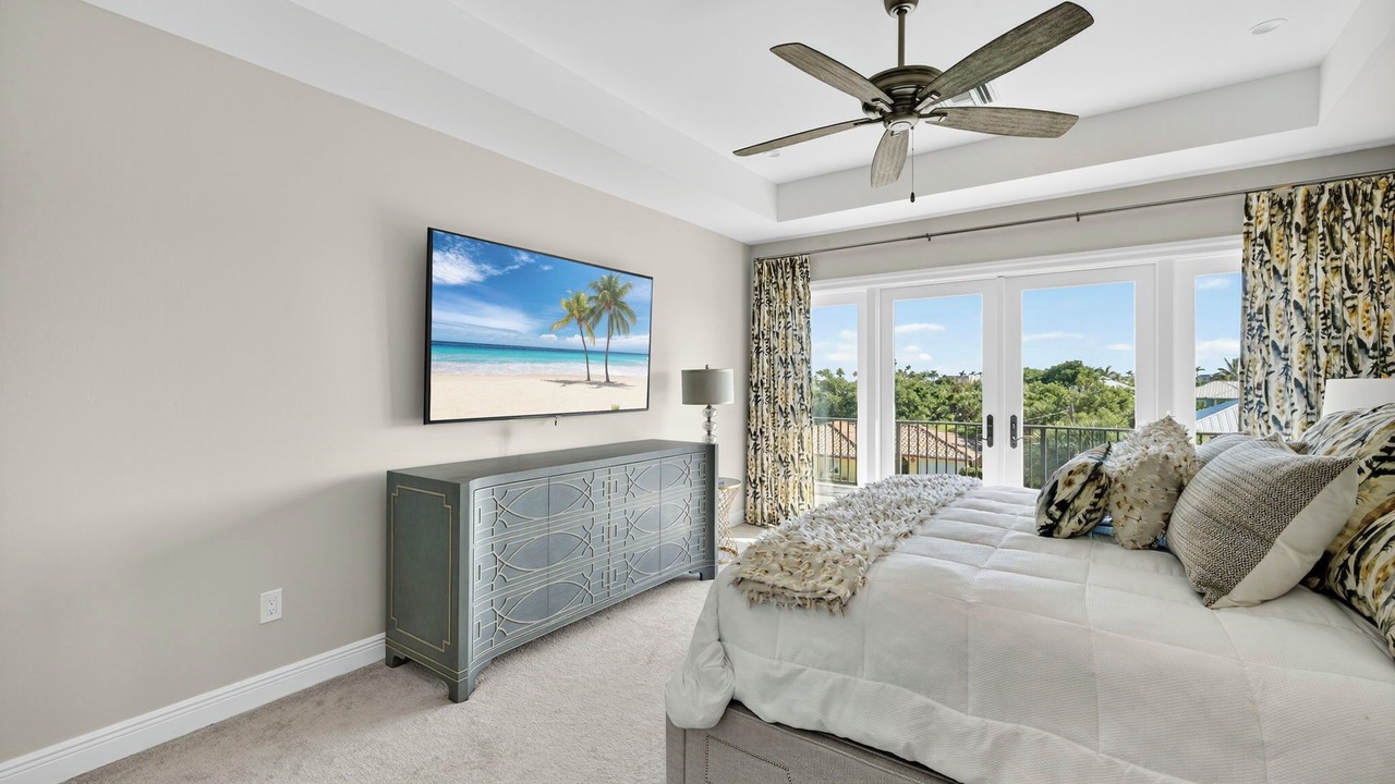 Photo of Bedroom in Murex Lakes