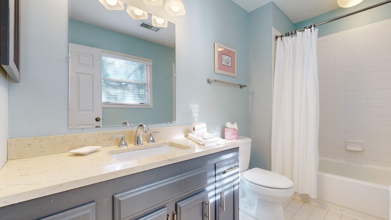 Photo of Bathroom in Pelican Bay