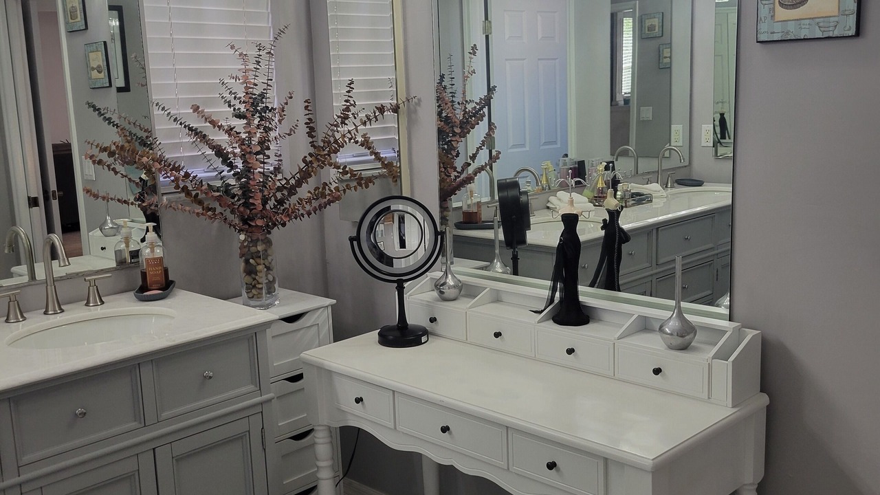 Photo of Bathroom in Herons Glen