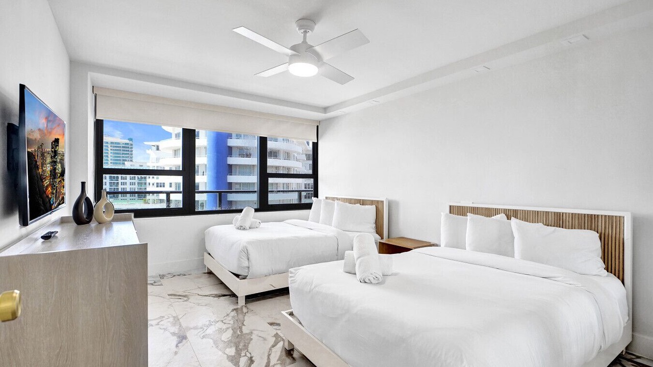 Photo of Bedroom in Mid Beach