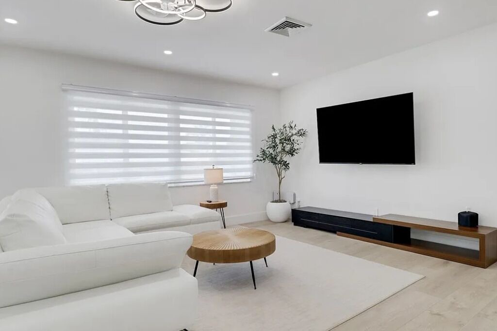 Photo of Livingroom in Lochmoor Waterway Estates