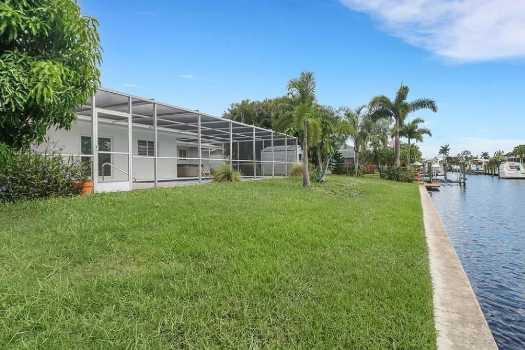 Photo of Outdoor in Lochmoor Waterway Estates
