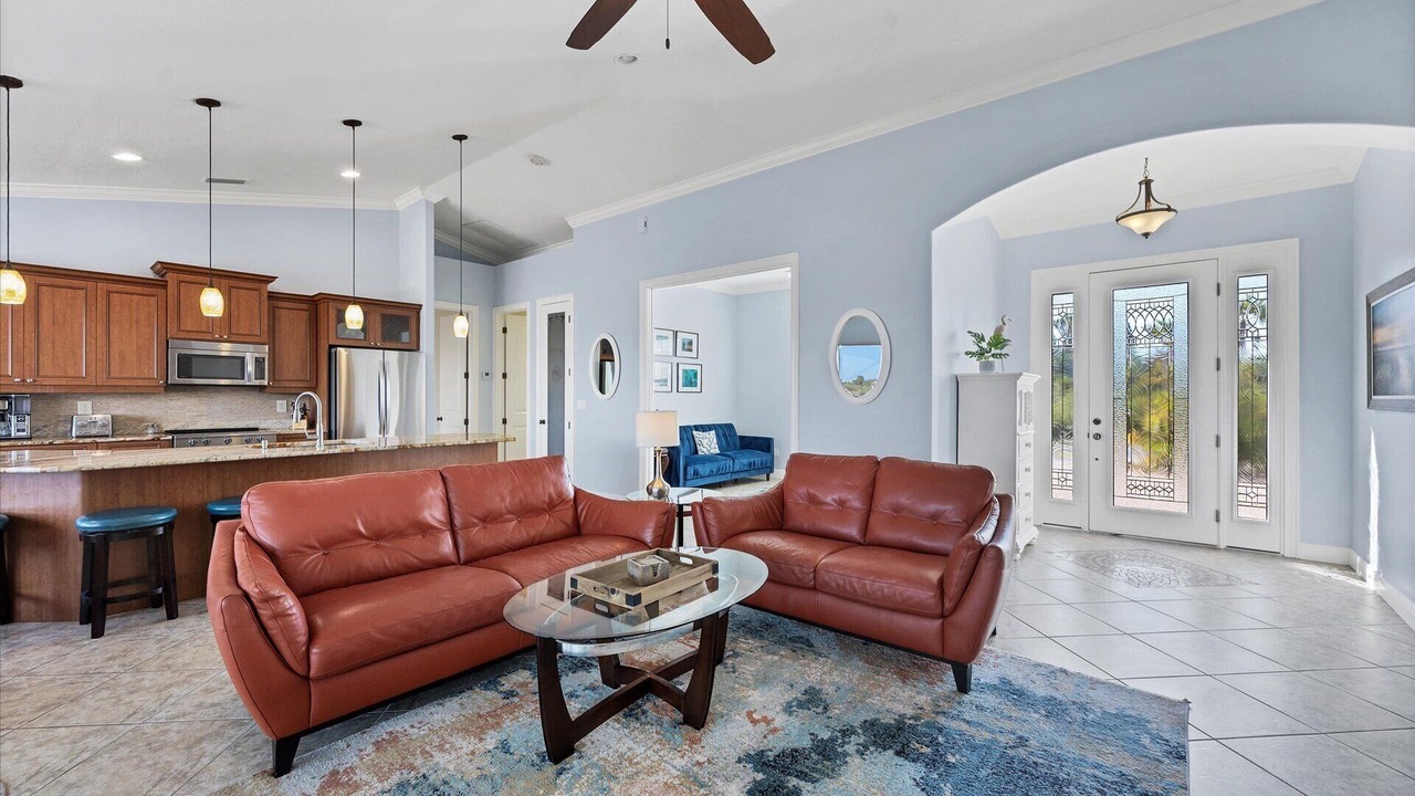 Photo of Livingroom in South Gulf Cove