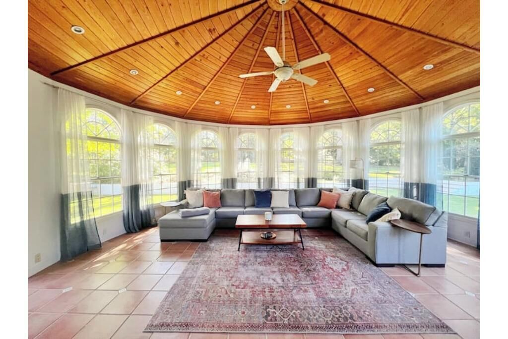 Photo of Livingroom in Greenville