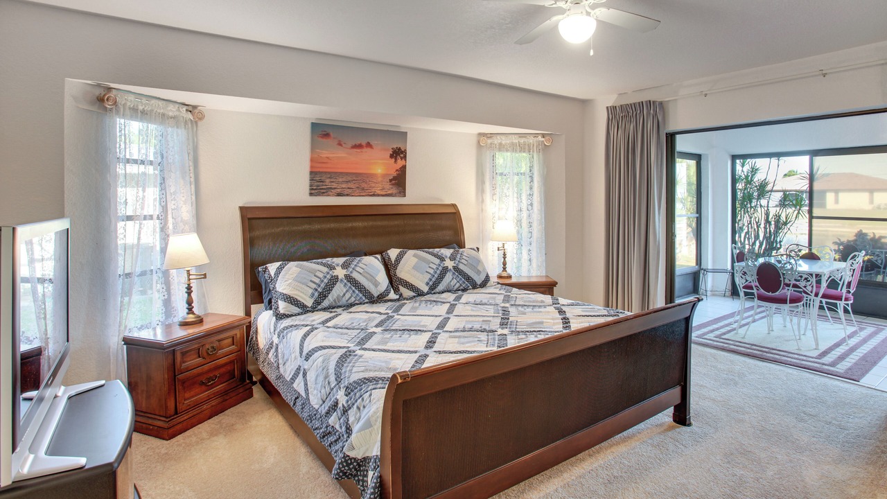 Photo of Bedroom in Gulf Cove