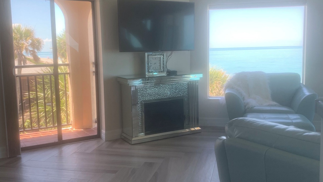 Photo of Livingroom in Englewood