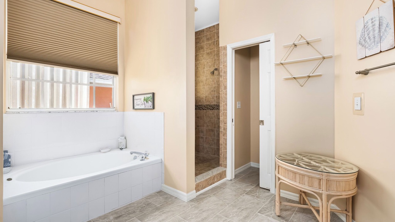 Photo of Bathroom in Crown Pointe