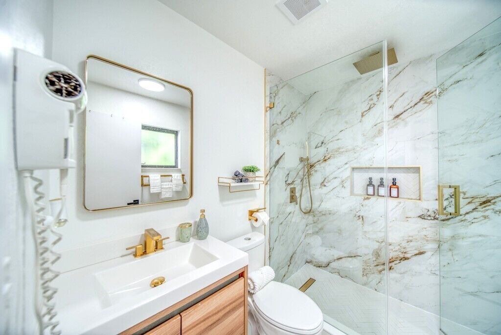Photo of Bathroom in Diplomat
