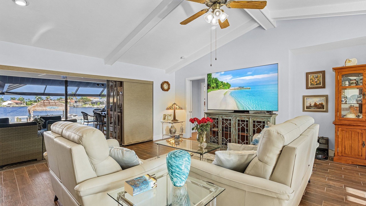 Photo of Livingroom in Eight Lakes