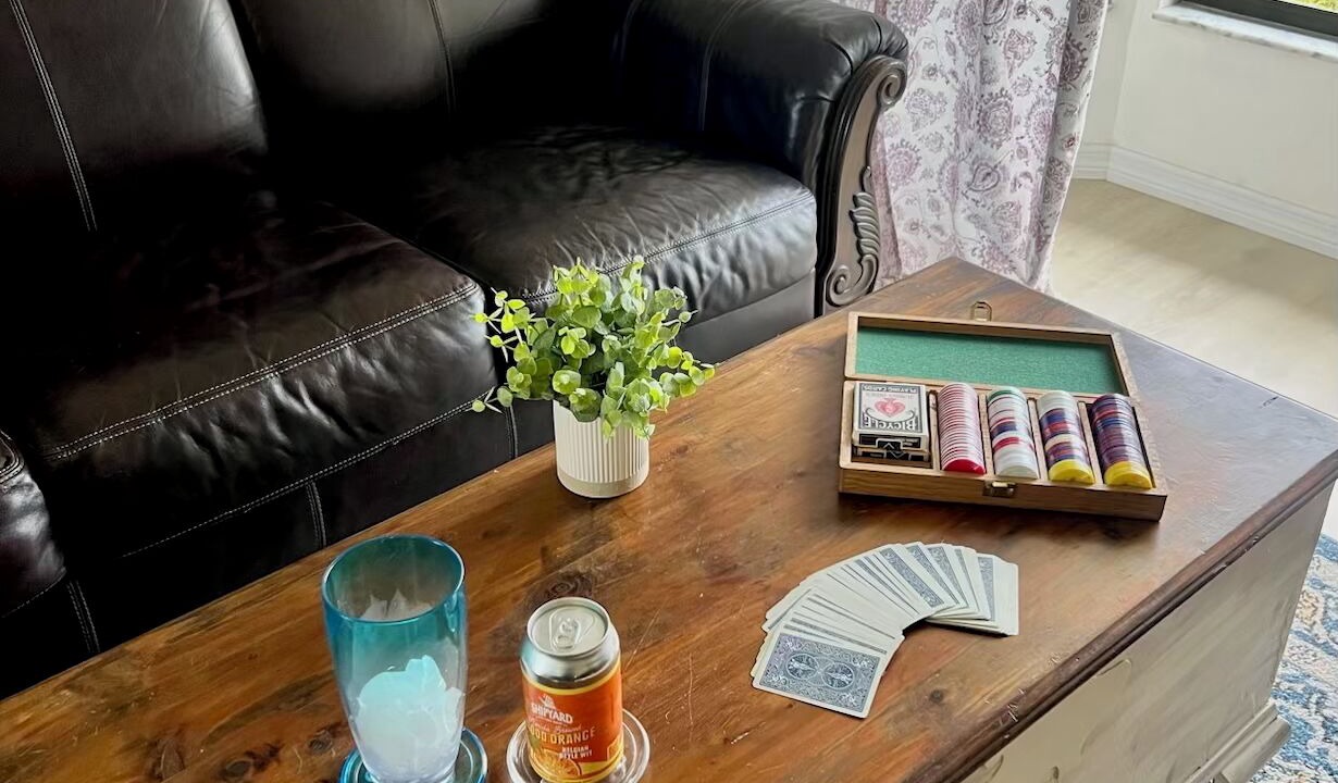 Photo of Livingroom in Englewood East
