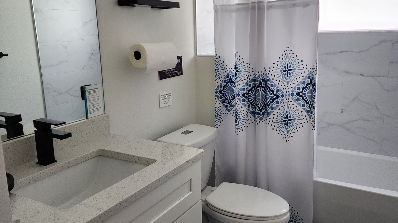 Photo of Bathroom in Lehigh Acres