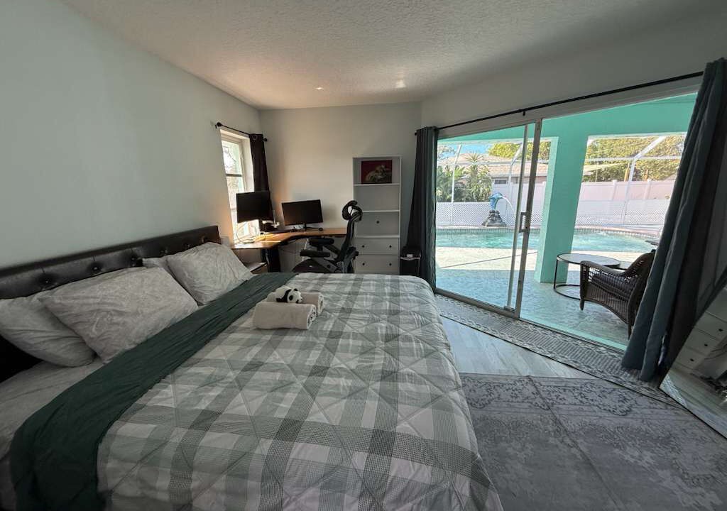 Photo of Bedroom in Venice Gardens