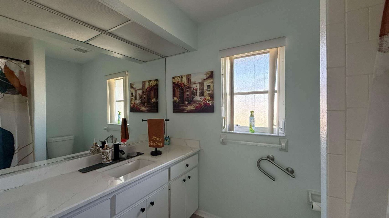 Photo of Bathroom in Venice Gardens