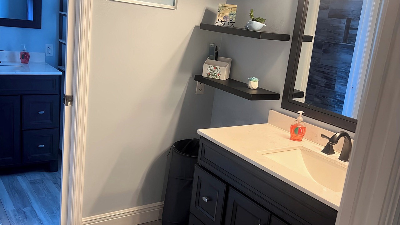 Photo of Bathroom in Gulf Gate Estates