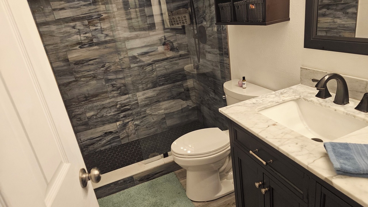 Photo of Bathroom in Gulf Gate Estates