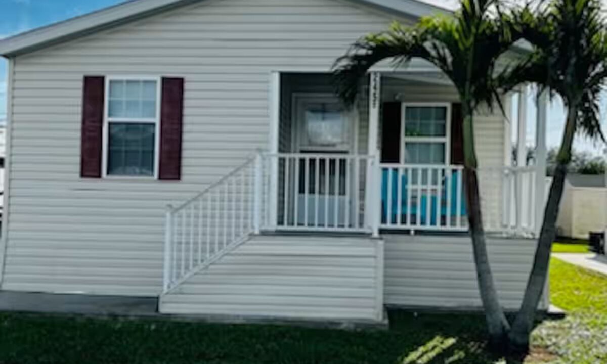Photo of Outdoor in Bayshore Gardens