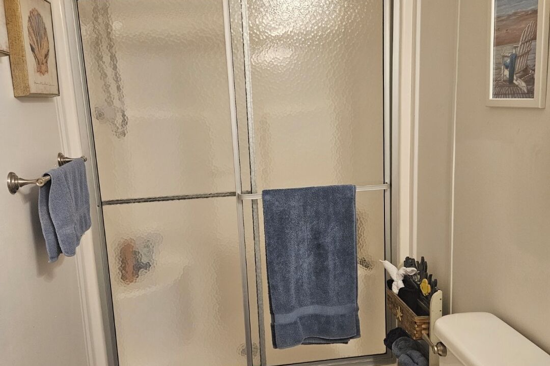 Photo of Bathroom in Bayshore Gardens