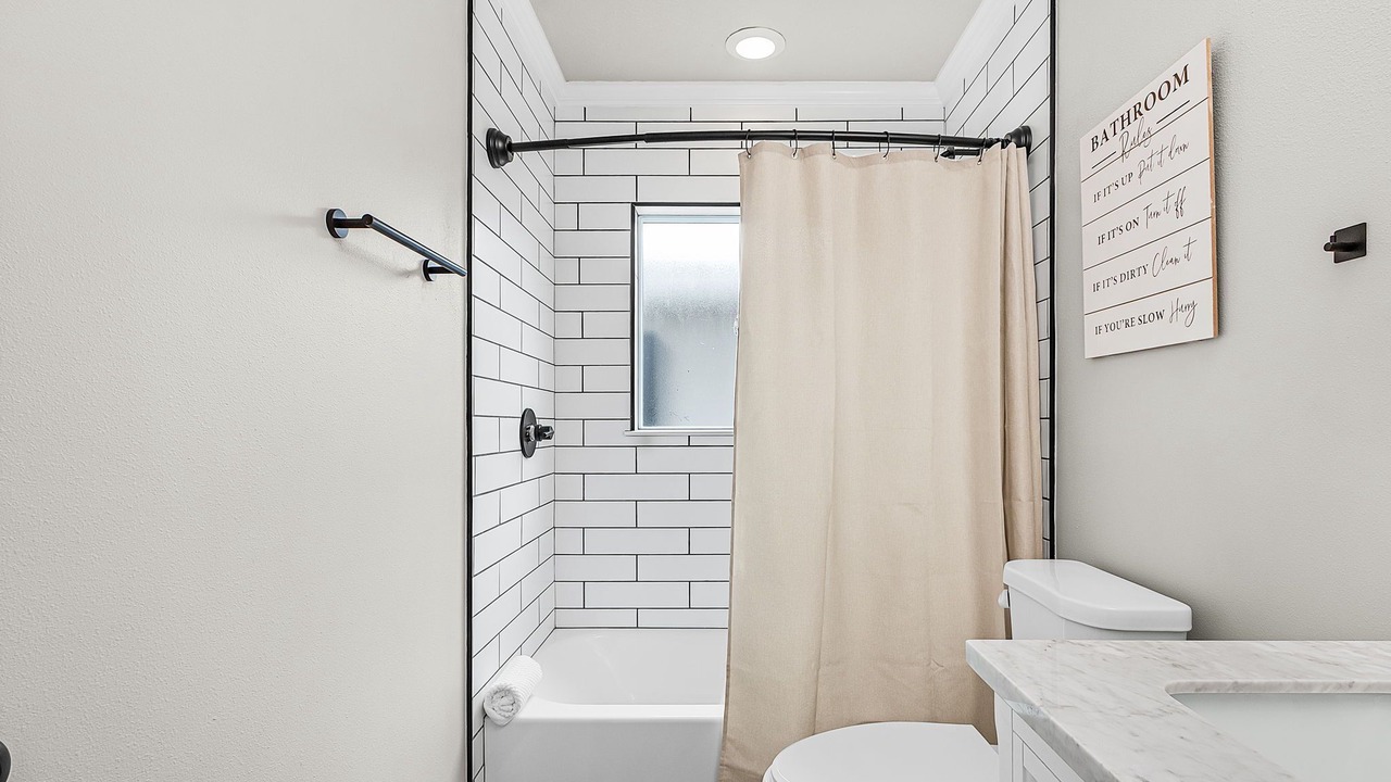 Photo of Bathroom in Aloha Kai