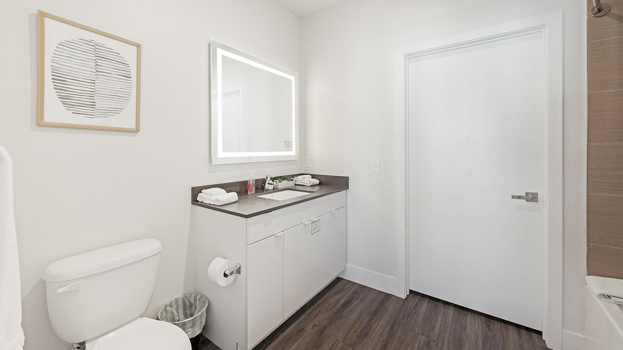 Photo of Bathroom in Port Tampa City
