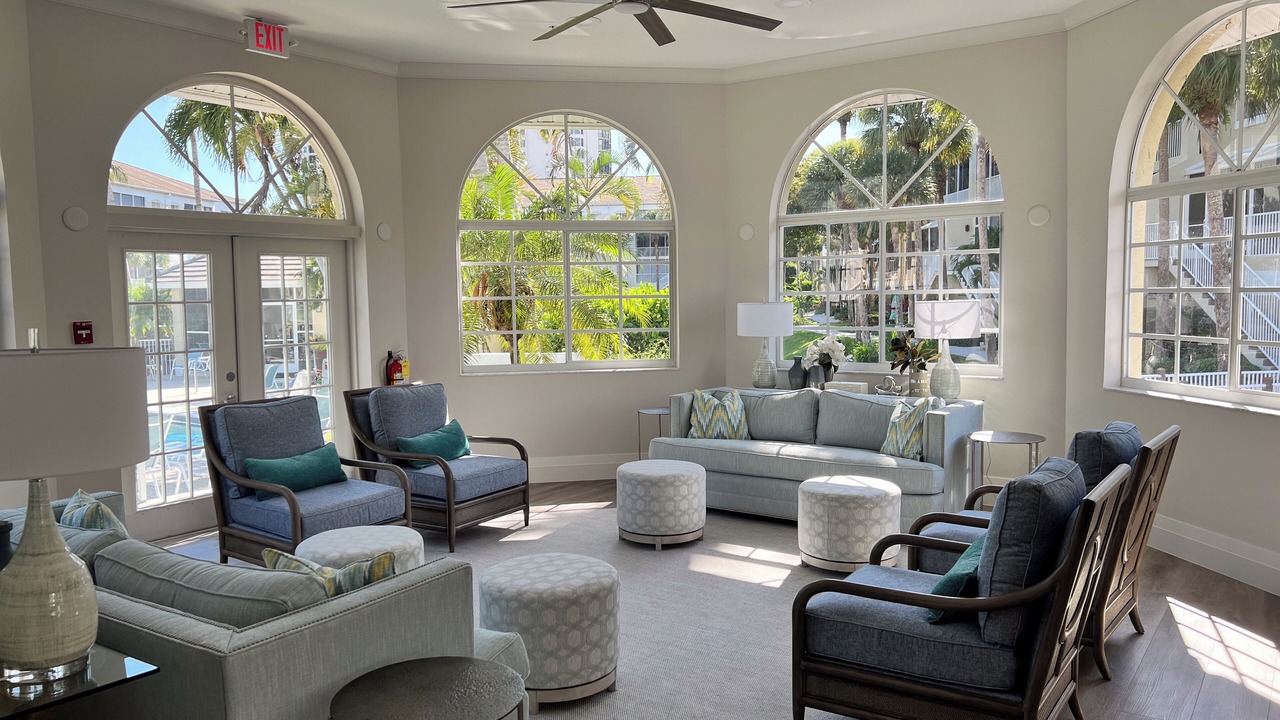 Photo of Livingroom in Pelican Bay