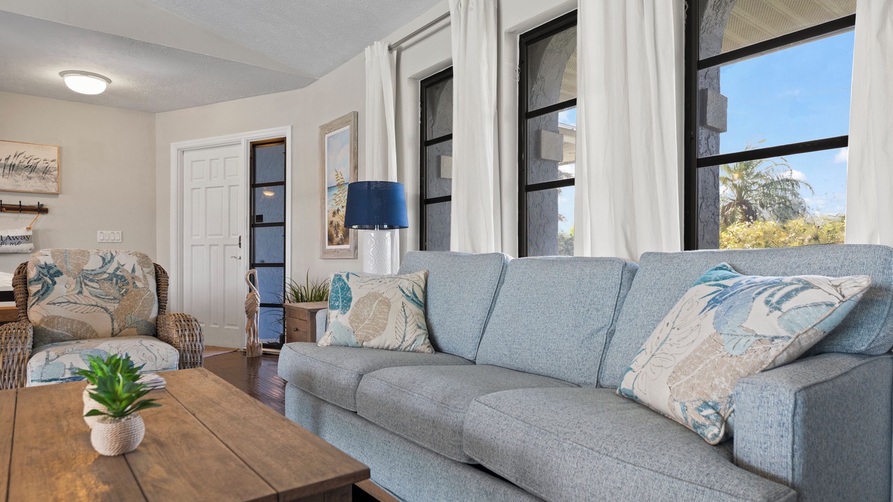 Photo of Livingroom in Caloosahatchee