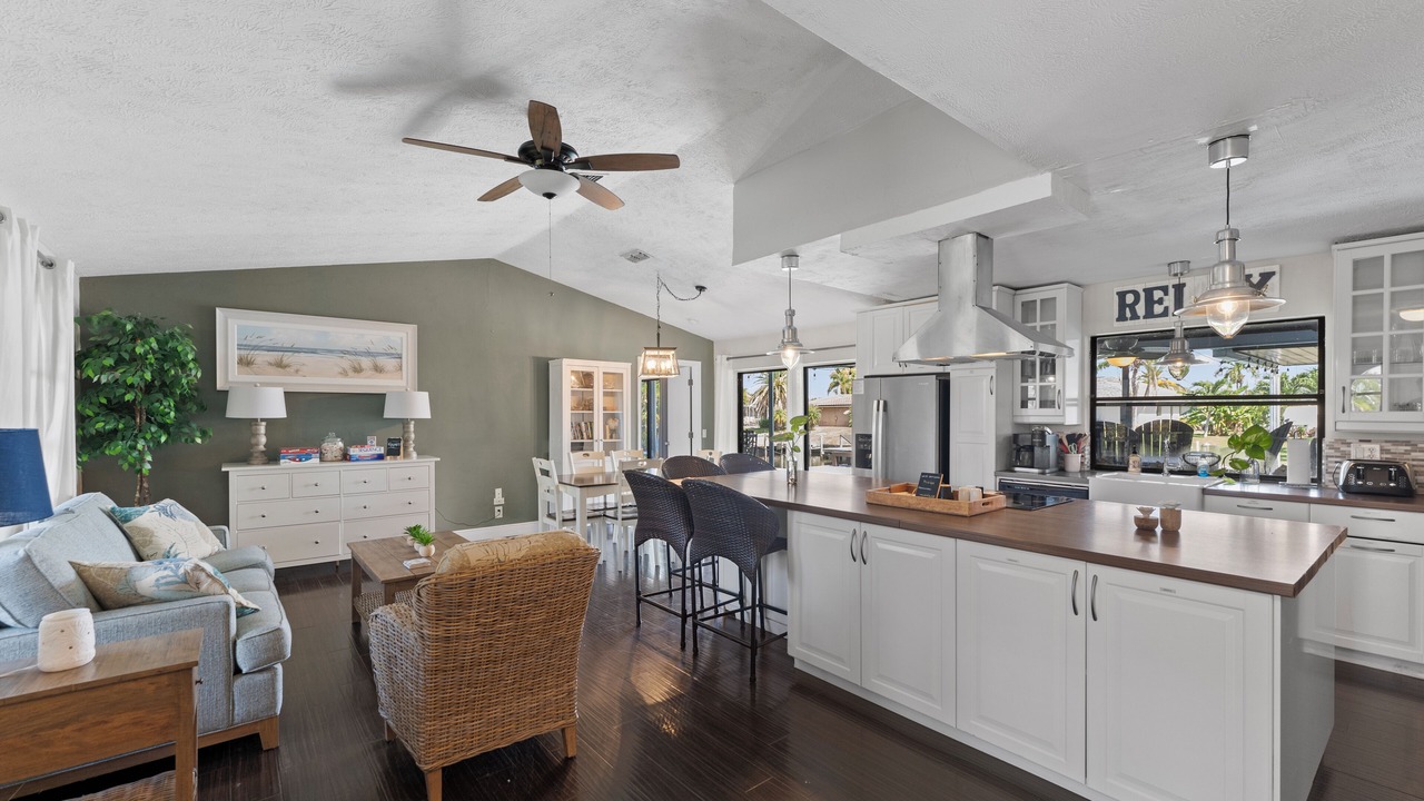 Photo of Kitchen in Caloosahatchee