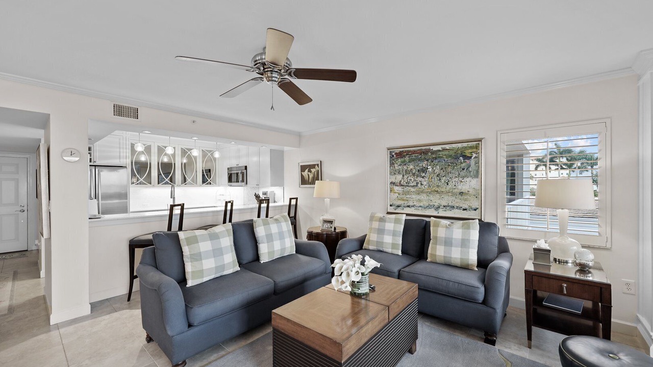 Photo of Livingroom in Park Shore