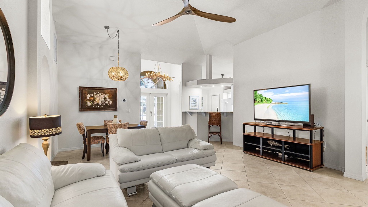Photo of Livingroom in Saint James City