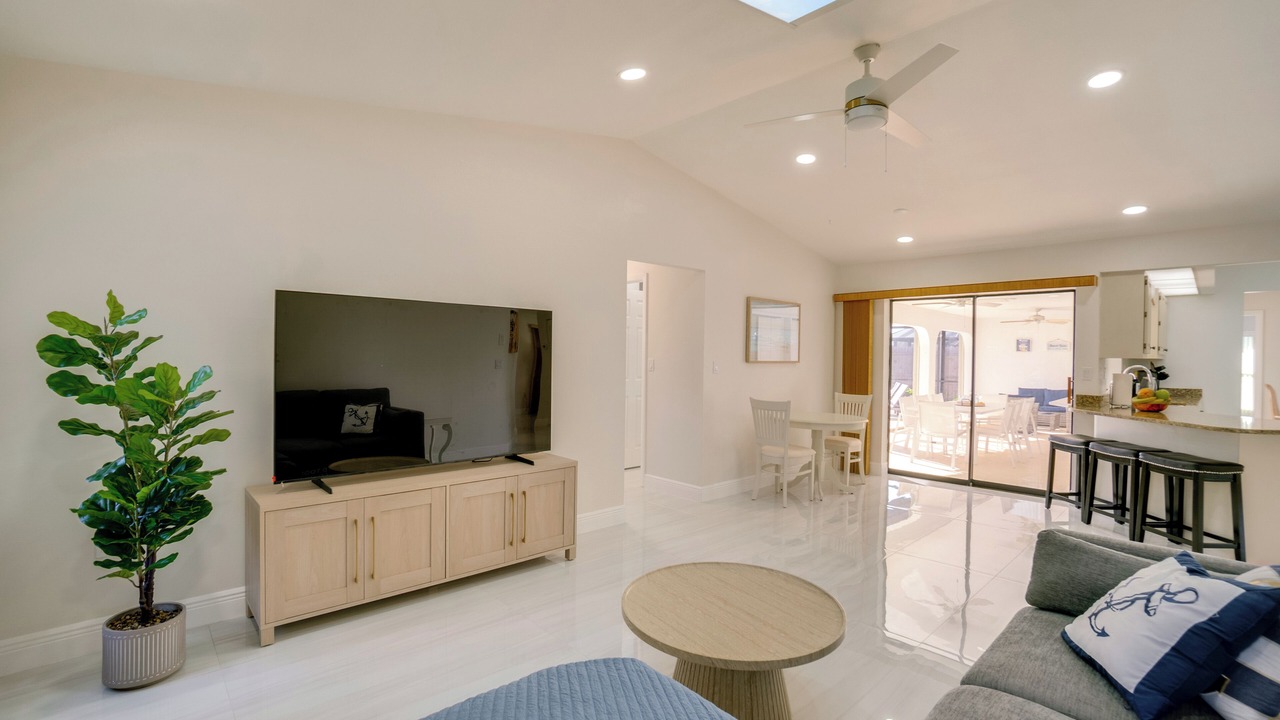 Photo of Livingroom in Port Charlotte