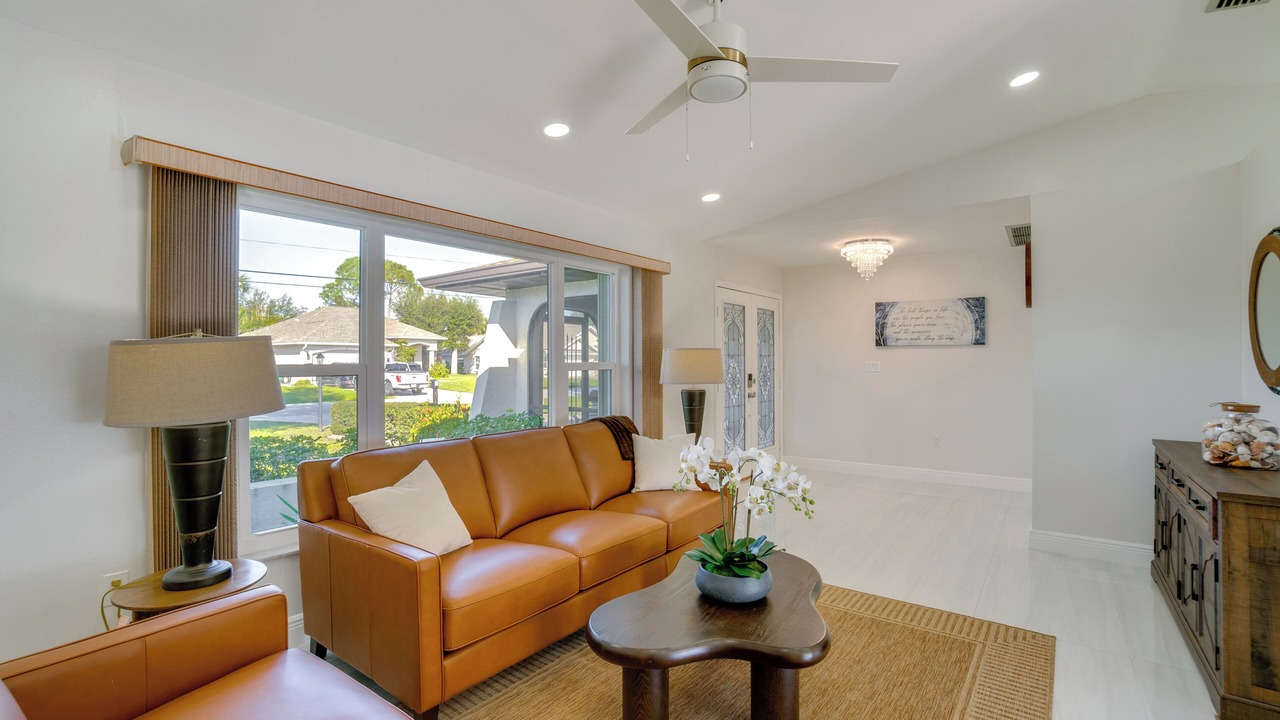 Photo of Livingroom in Port Charlotte