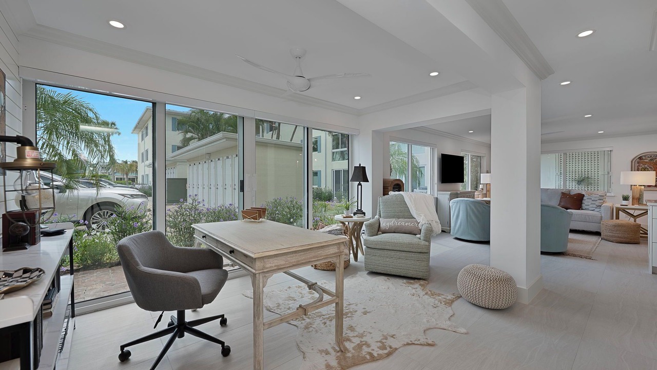 Photo of Livingroom in Coquina Sands