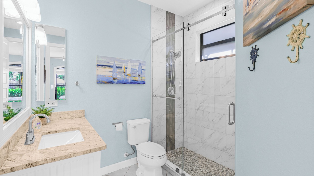 Photo of Bathroom in Trafalgar