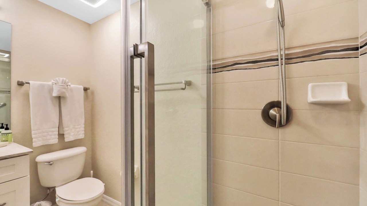 Photo of Bathroom in Independence Square