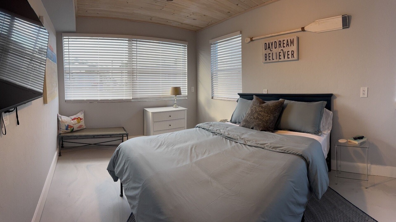 Photo of Bedroom in Matlacha