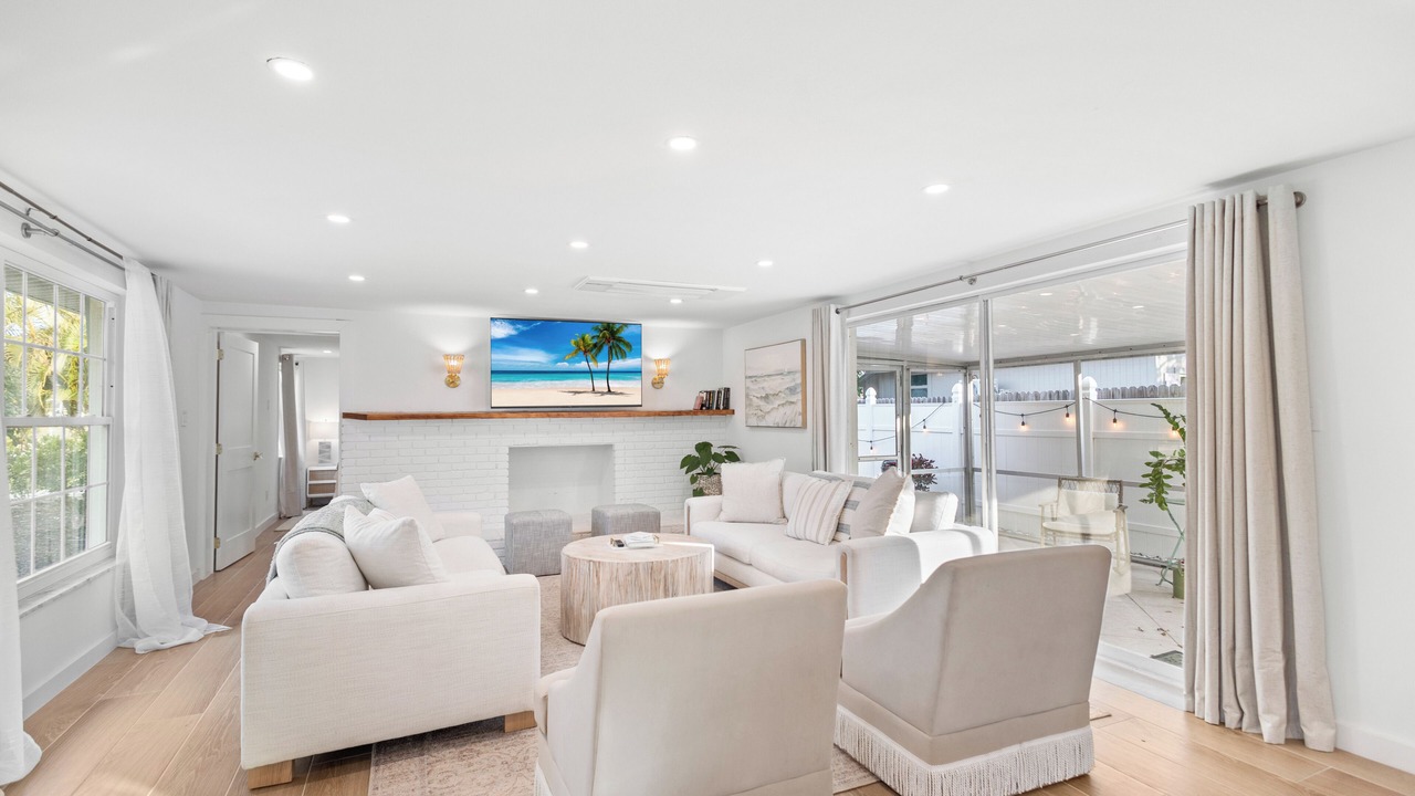 Photo of Livingroom in Longbeach Village