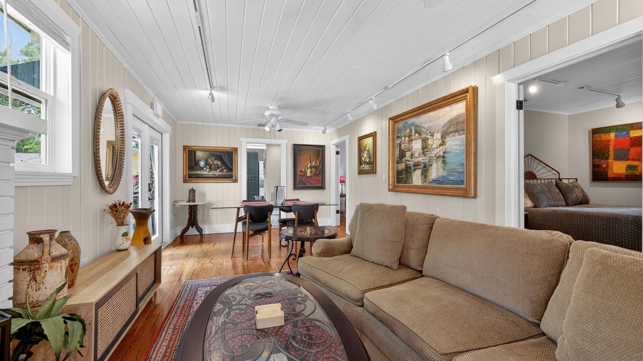 Photo of Bedroom in Downtown