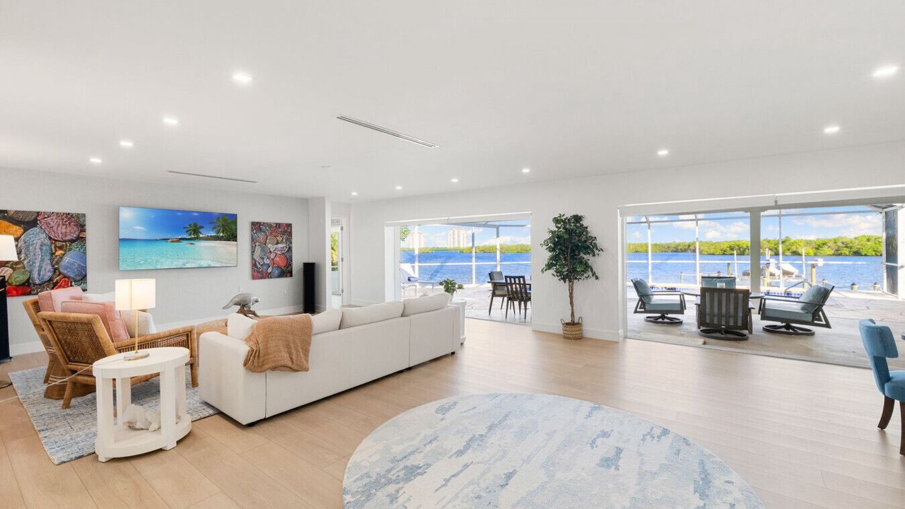 Photo of Livingroom in Bonita Springs