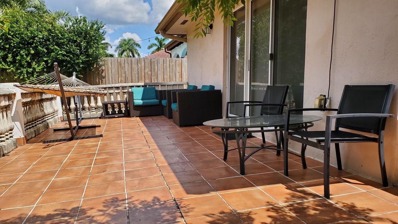Photo of Outdoor in Tamiami