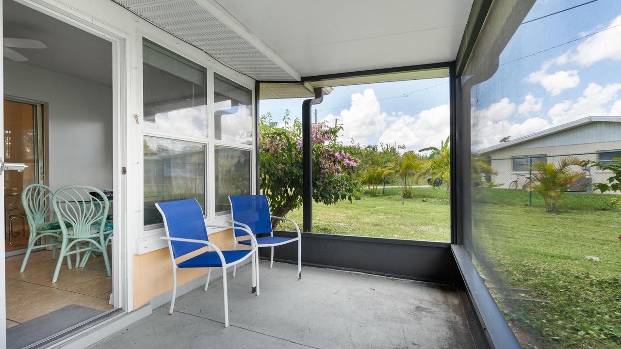 Photo of Patio Balcony in Warm Mineral Springs